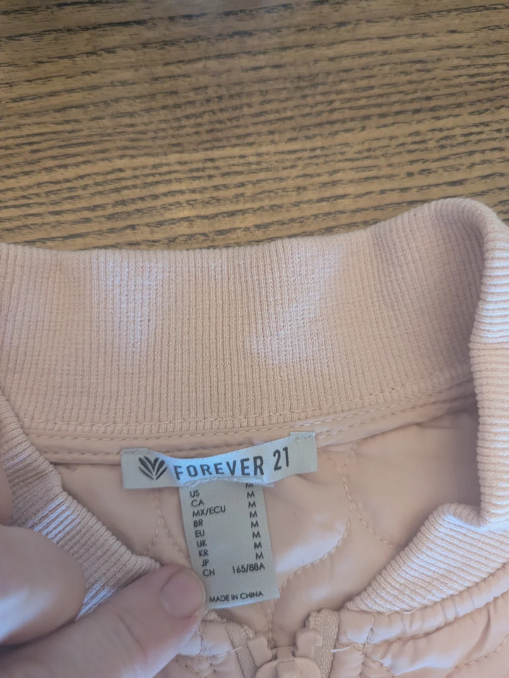 EUC Forever 21 Womens Medium Peach Cropped Quilted Bomber Jacket